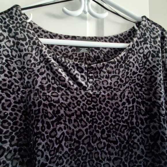 Dress - Picture 5 of 5